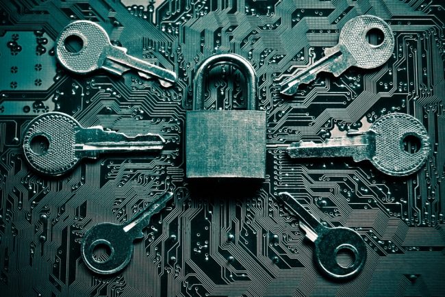 Shadow-Brokers-Hacking-Group-Claim-to-Have-NSA-Hacking-Tools-for-Sale Padlock with keys